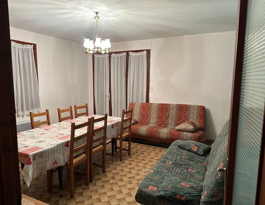 Vaste Villa Au Coeur De La Pinede Les Mathes ภายนอก รูปภาพ